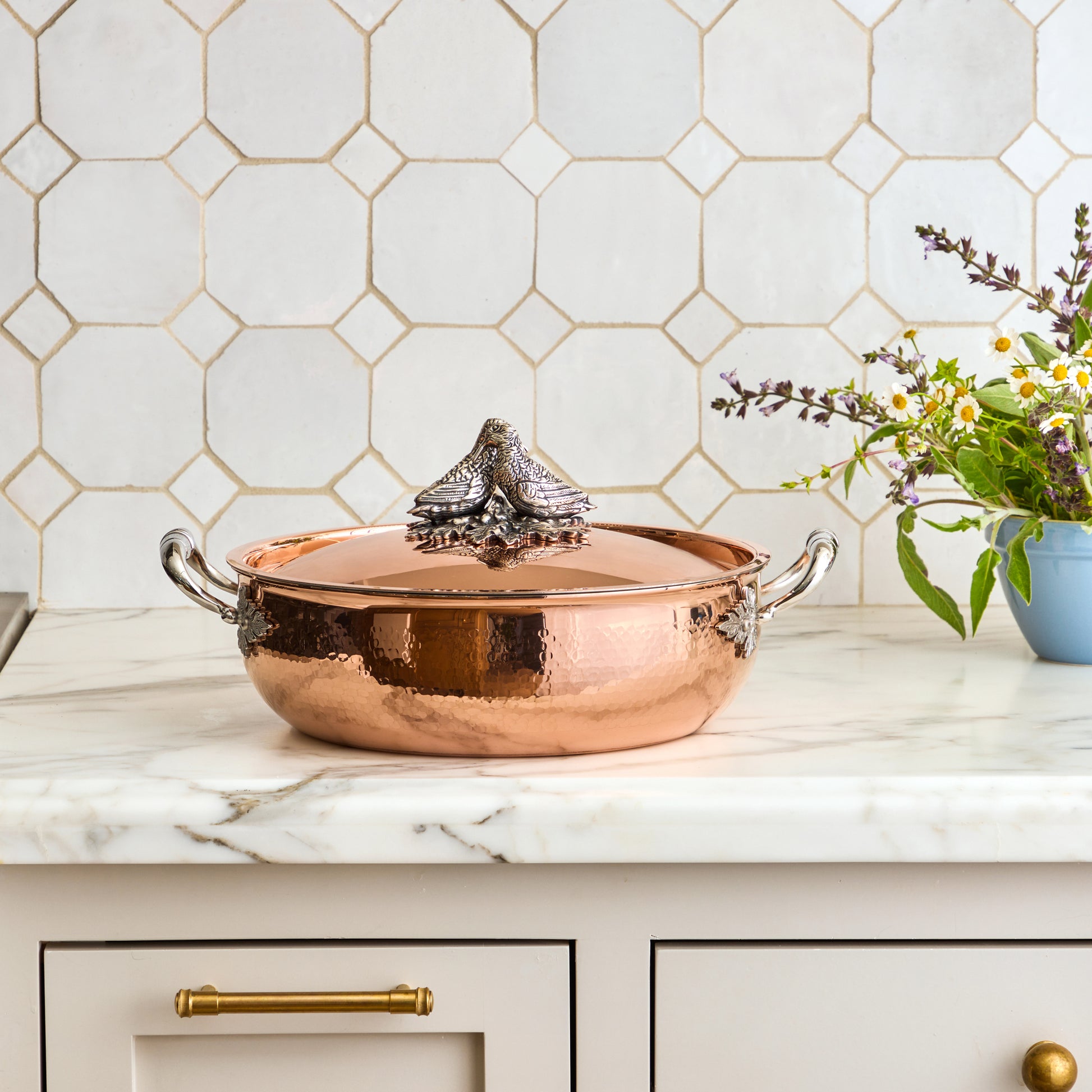 Opus Cupra hammered copper  with stainless steel lining and decorated silver-plated lid knob finial