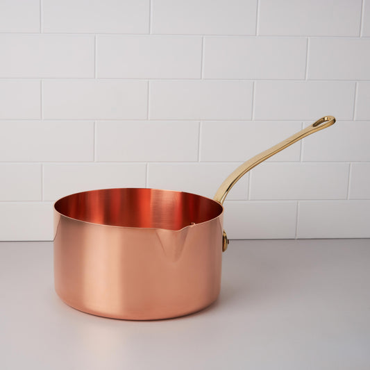 specialty sugar saucepan in solid copper. Unlined.
