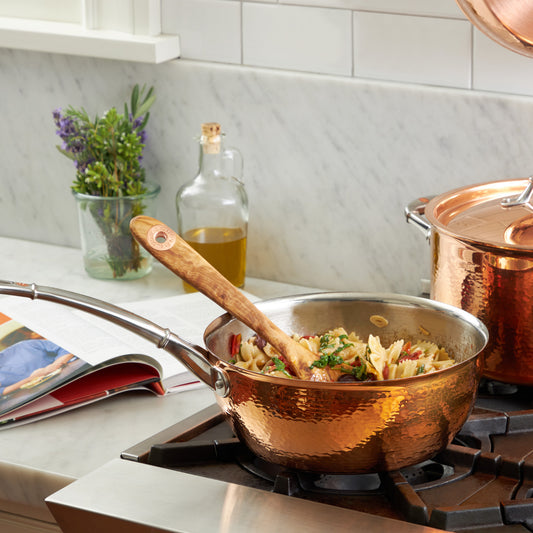 Chef's pan in hammered copper with stainless steel lining