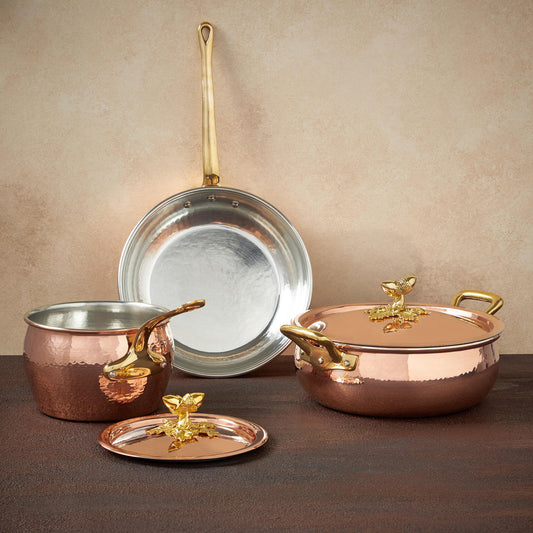 Hammered copper 5 Piece Set lined with high purity tin applied by hand over fire and bronze handles, from Glamstore Historia collection