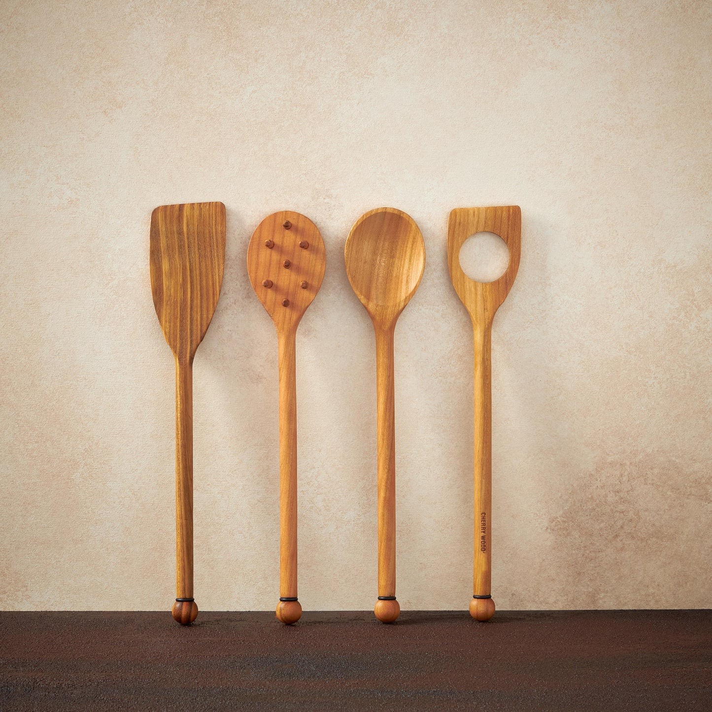Glamstore Historia 4 Piece Cherry Wood Tool Set 