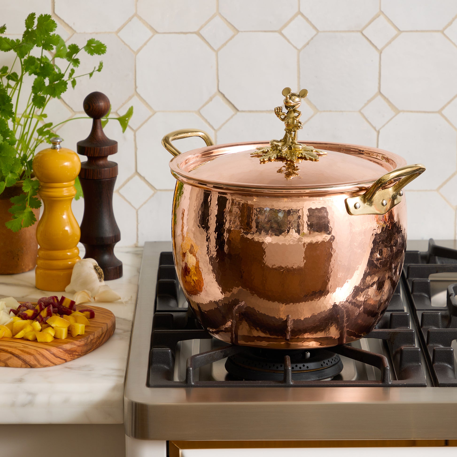 Disney100 x Glamstore The Mickey Mouse Stockpot - 7.5qt