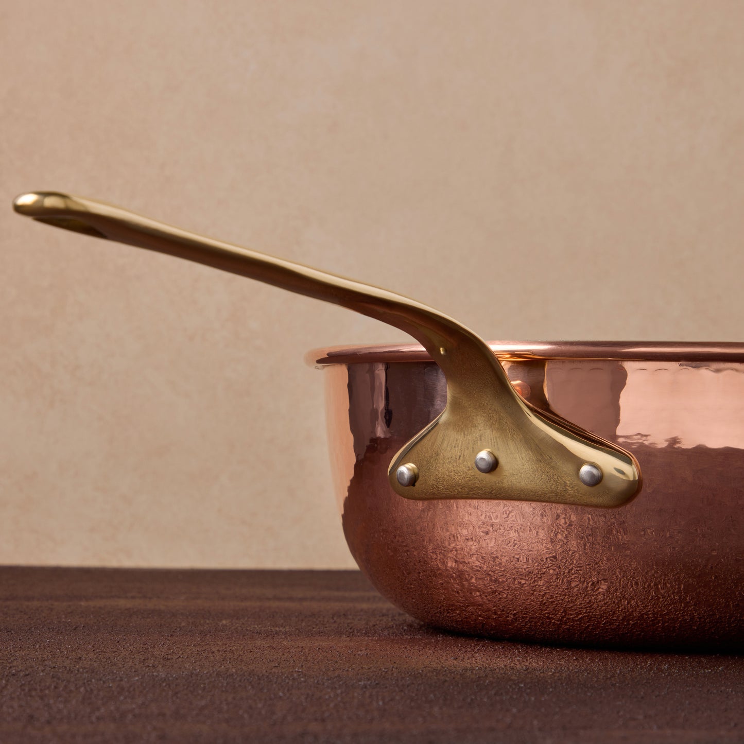 Signature hammering finish on large chef pan  from Glamstore Historia, applied to ensure increased strength and lasting beauty