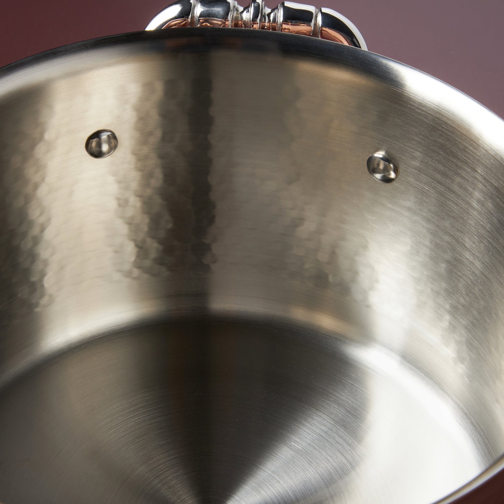 Hammered stainless steel lining in large stockpot